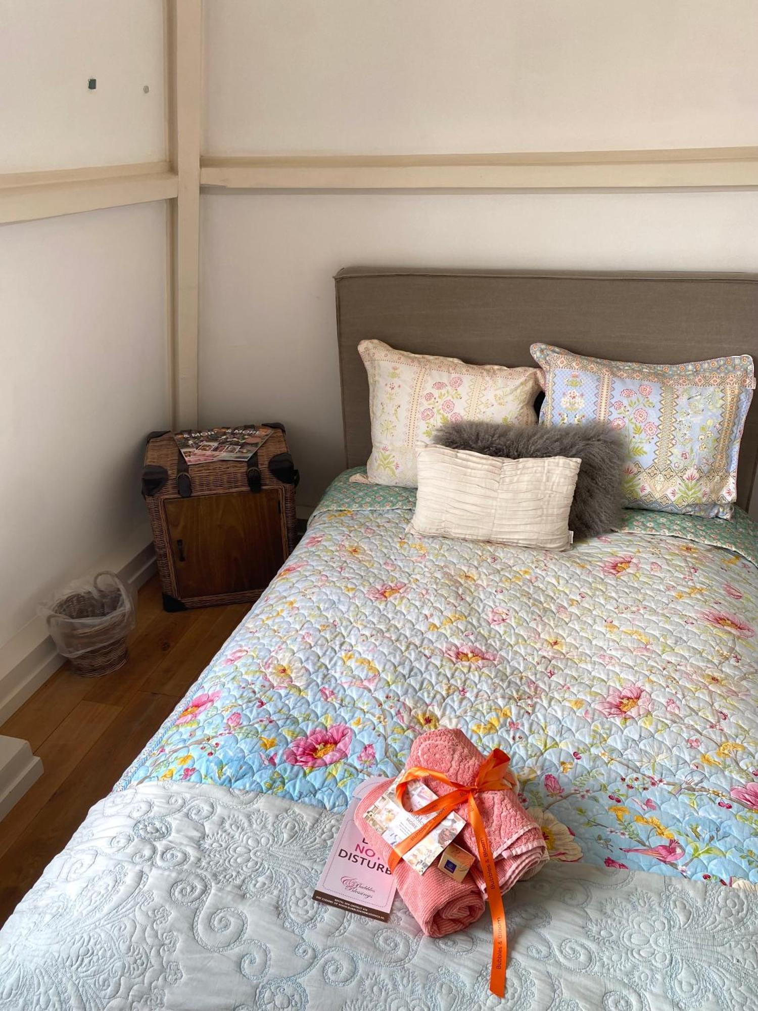 Bubbles & Bed Bed & Breakfast Bilthoven Exterior photo